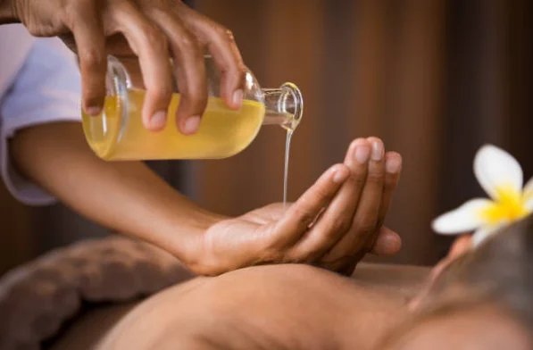 Massage relaxant du dos